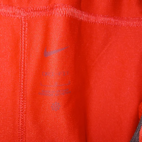 Nike Red Sports Shorts with Black Logo - Picture 5 of 6